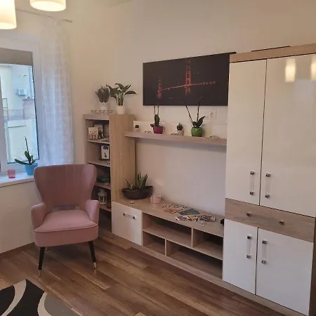 Rose Apartament Beci